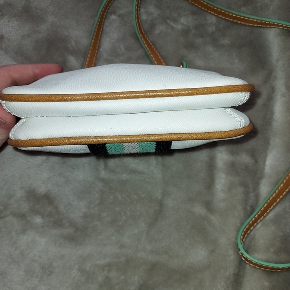 Nine west mini white crossbody - Picture 2 of 8